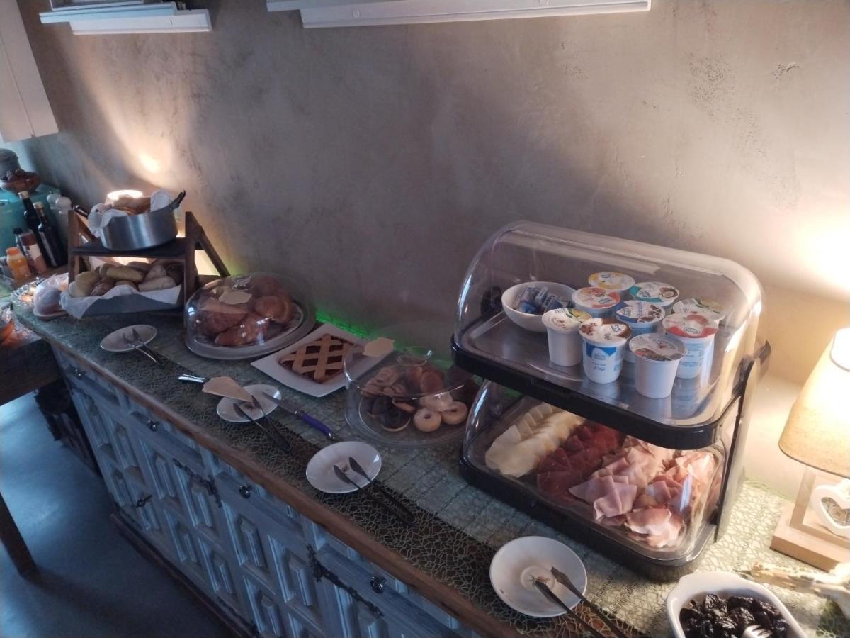 Ca' Blanca Bed & Breakfast กัสเตลนูโอโว เดล การ์ดา ภายนอก รูปภาพ