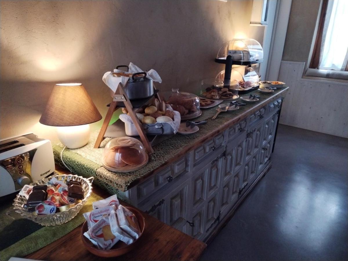 Ca' Blanca Bed & Breakfast กัสเตลนูโอโว เดล การ์ดา ภายนอก รูปภาพ