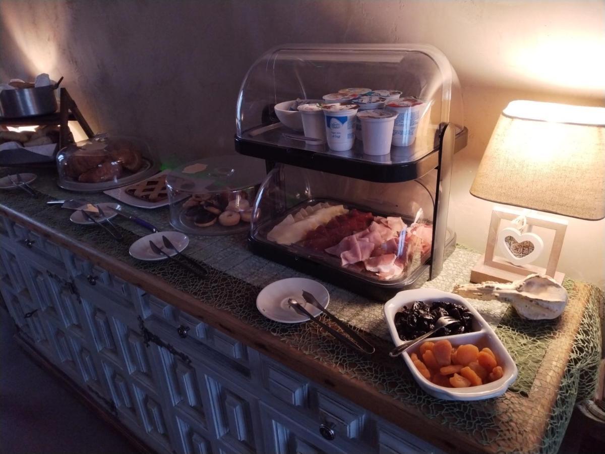 Ca' Blanca Bed & Breakfast กัสเตลนูโอโว เดล การ์ดา ภายนอก รูปภาพ