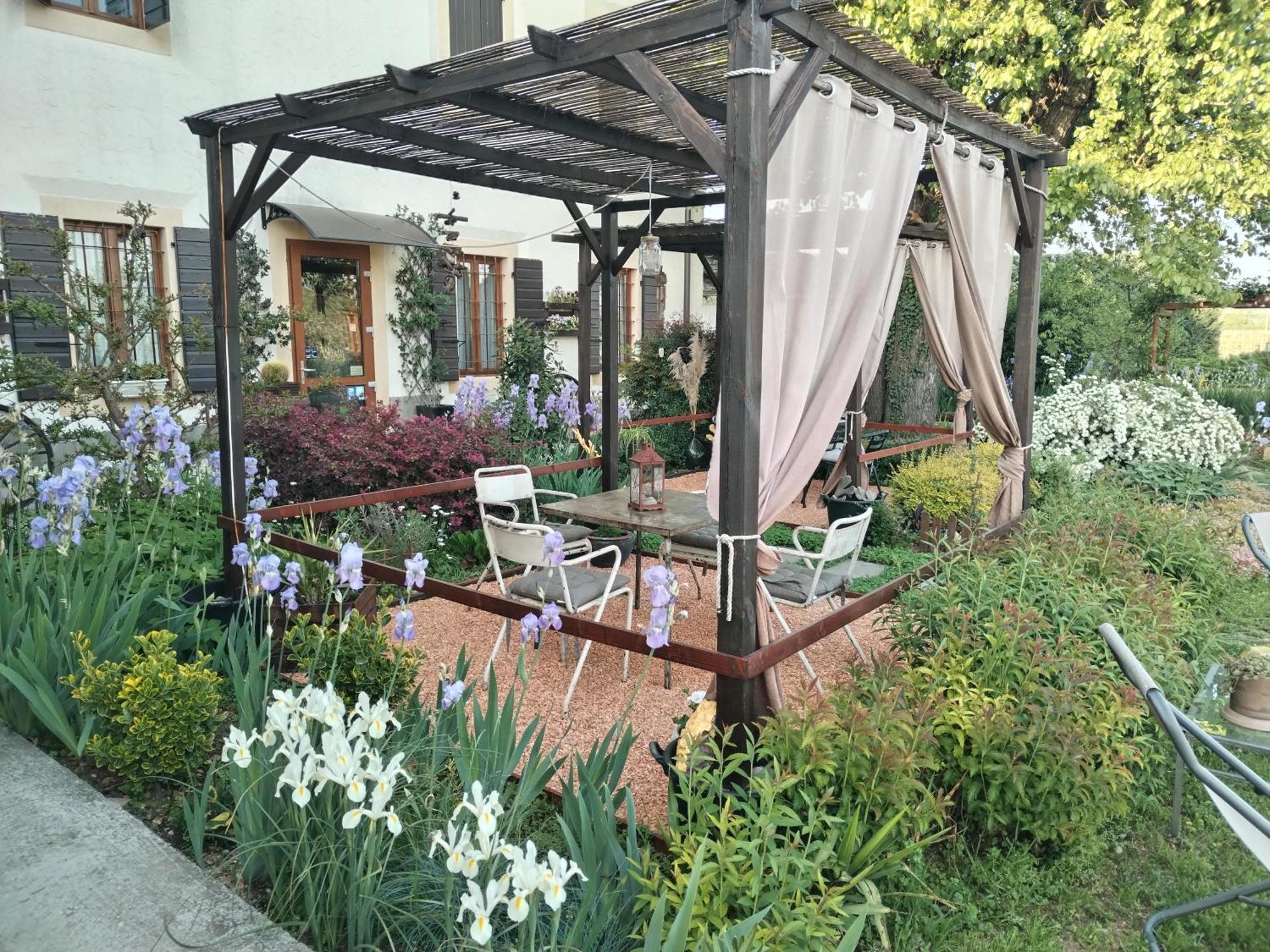 Ca' Blanca Bed & Breakfast กัสเตลนูโอโว เดล การ์ดา ภายนอก รูปภาพ